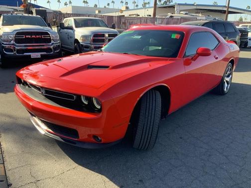 2015 Dodge Challenger SXT