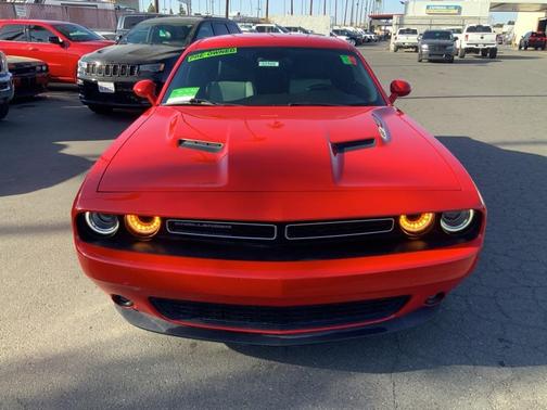 2015 Dodge Challenger SXT