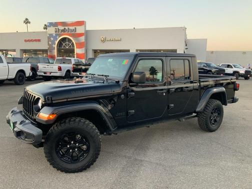 2022 Jeep Gladiator Sport