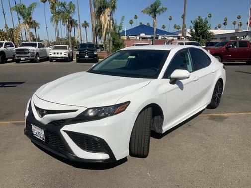2023 Toyota Camry SE