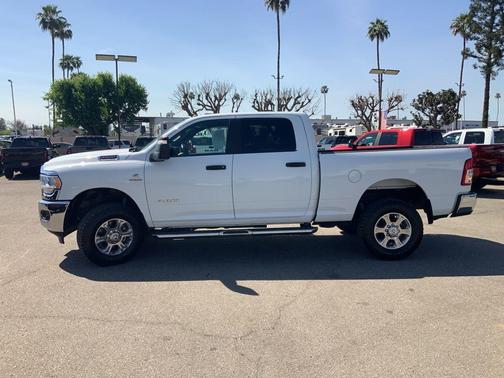 Bright White Clearcoat 2024 RAM 2500 Big Horn