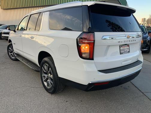 2021 Chevrolet Suburban LT