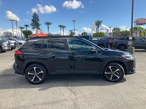 2025 Toyota Corolla Cross Hybrid 