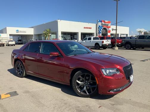 2022 Chrysler 300 S