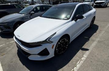 Glacial White Pearl 2024 Kia K5 GT-Line
