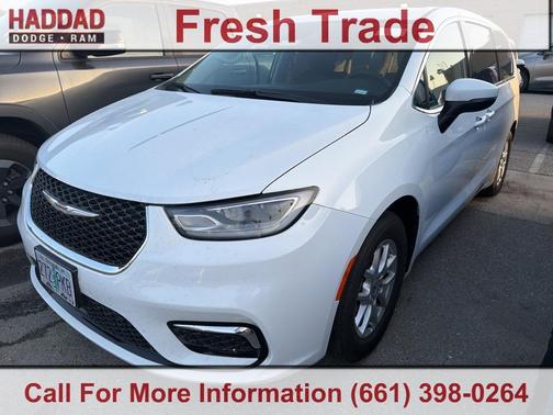 2023 Chrysler Pacifica Touring-L