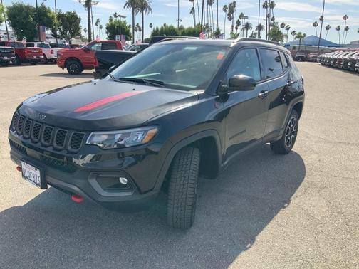 Diamond Black 2024 Jeep Compass Trailhawk