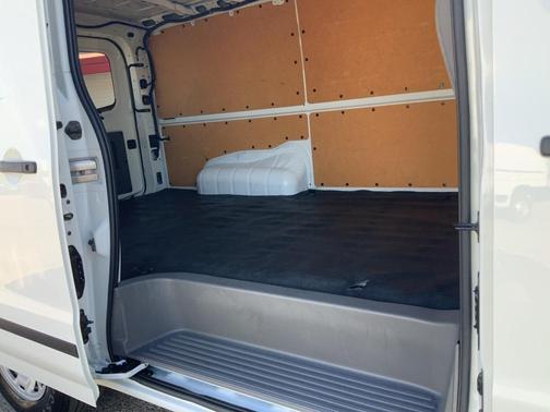 2020 Nissan NV Cargo NV2500 HD SV V6/SV V8
