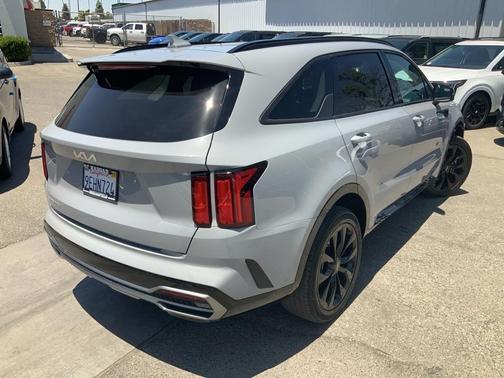 2023 Kia Sorento SX