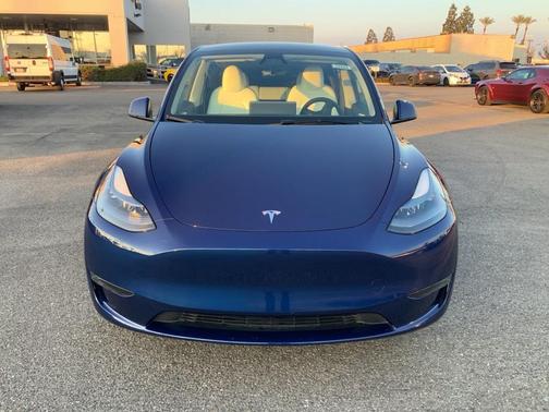 2024 Tesla Model Y Long Range