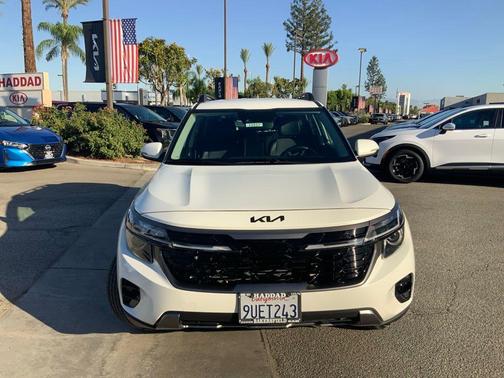 Snow White Pearl 2025 Kia Seltos X-Line