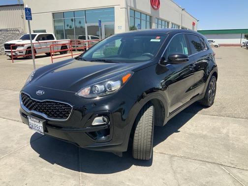 Black Cherry 2022 Kia Sportage LX