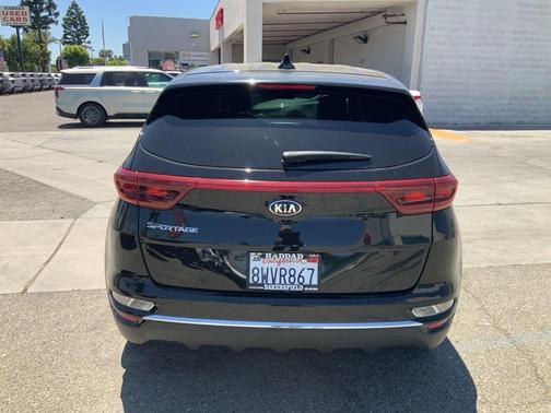Black Cherry 2022 Kia Sportage LX