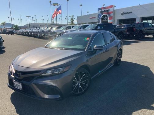 2023 Toyota Camry SE