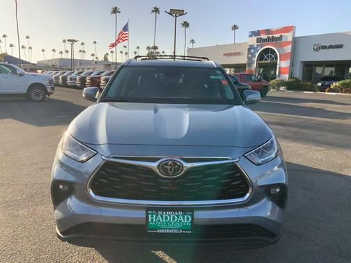 Moon Dust 2020 Toyota Highlander Limited