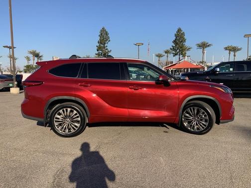 2021 Toyota Highlander Platinum