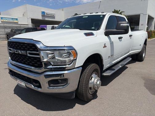 Bright White Clearcoat 2024 RAM 3500 Big Horn