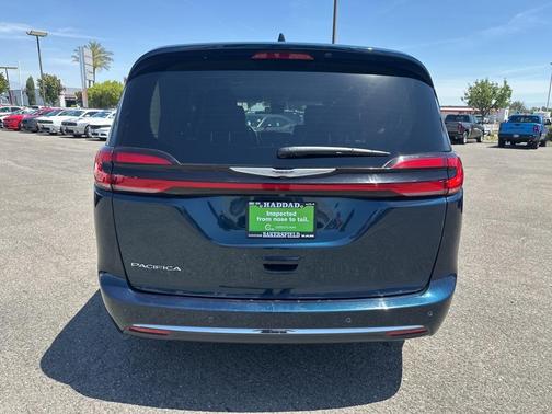 2023 Chrysler Pacifica Touring-L