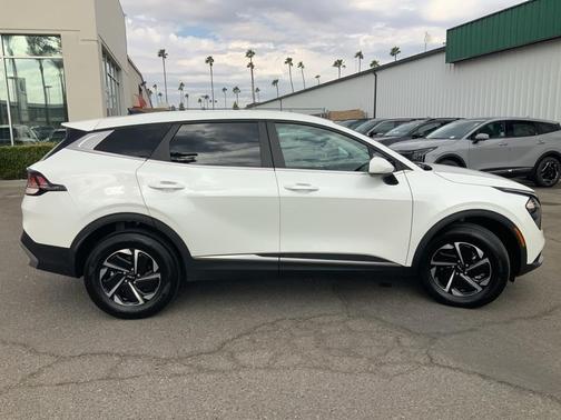 2023 Kia Sportage Hybrid LX