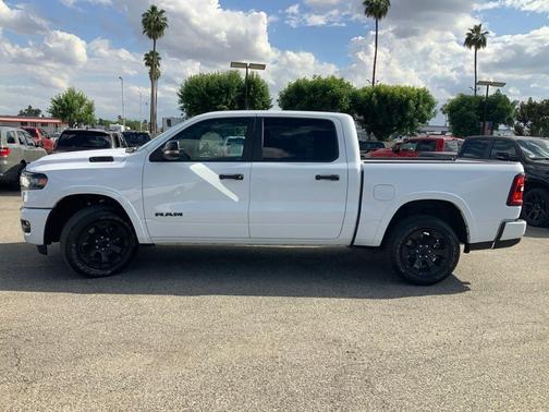 Bright White Clearcoat 2026 RAM 1500 Big Horn/Lone Star