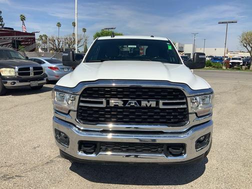 Bright White Clearcoat 2024 RAM 2500 Big Horn