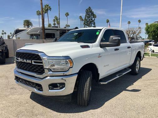 Bright White Clearcoat 2024 RAM 2500 Big Horn