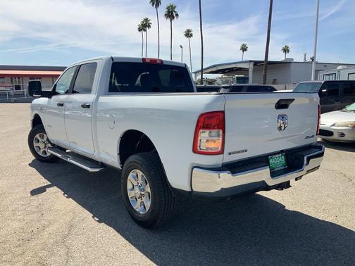 Bright White Clearcoat 2024 RAM 2500 Big Horn