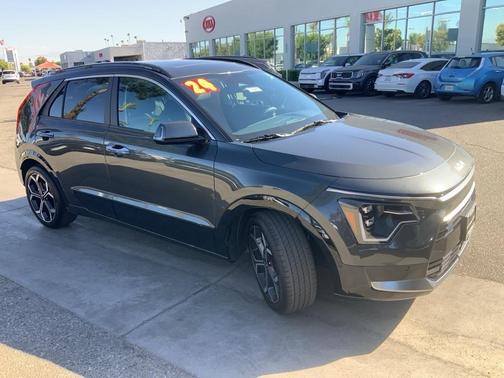 2024 Kia Niro Plug-In Hybrid SX Touring