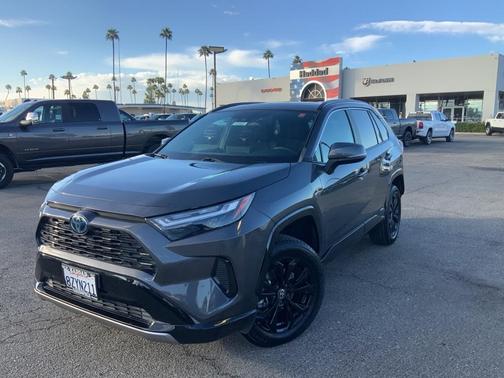 2022 Toyota RAV4 Hybrid SE