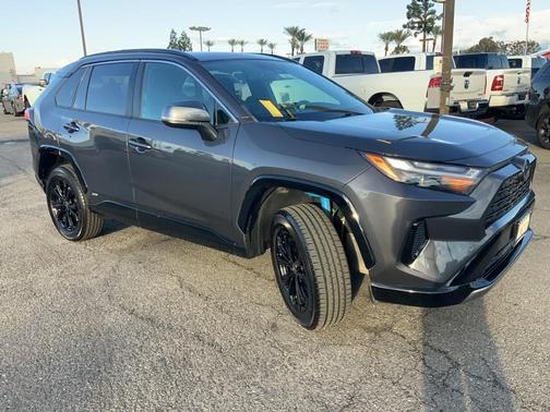 2022 Toyota RAV4 Hybrid SE