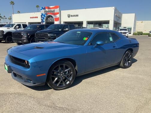 2022 Dodge Challenger SXT