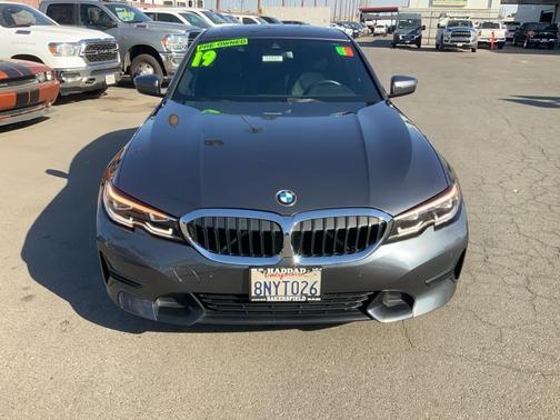 2019 BMW 330 i