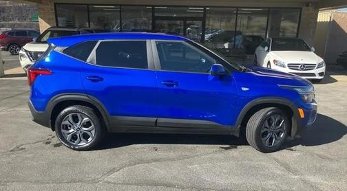 2024 Kia Seltos LX IVT AWD