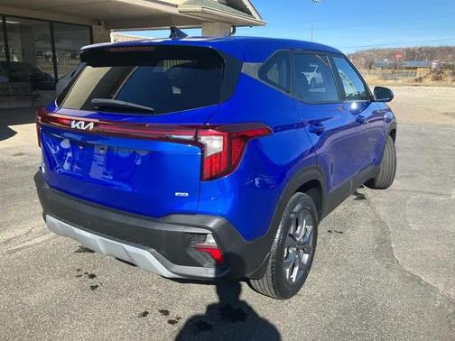 2024 Kia Seltos LX IVT AWD