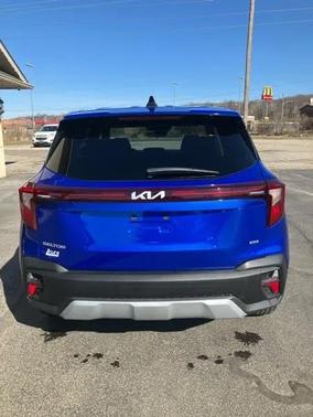 2024 Kia Seltos LX IVT AWD