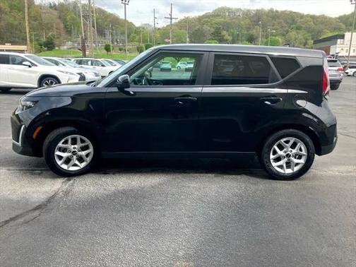 2023 Kia Soul LX IVT