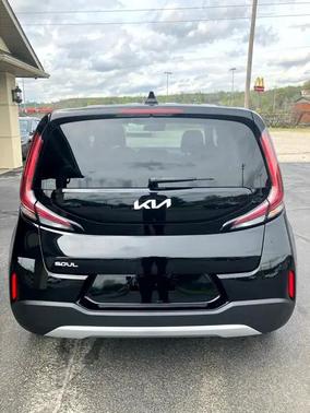 2023 Kia Soul LX IVT