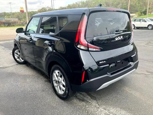 2023 Kia Soul LX IVT