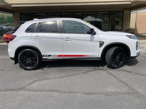 White 2024 Mitsubishi Outlander Ralliart