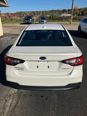 2022 Subaru Legacy Base