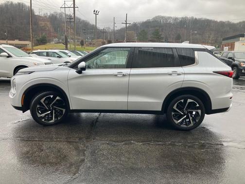 2022 Mitsubishi Outlander SE Launch Edition S-AWC