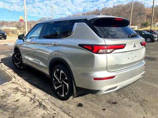 2023 Mitsubishi Outlander SE Black Edition S-AWC