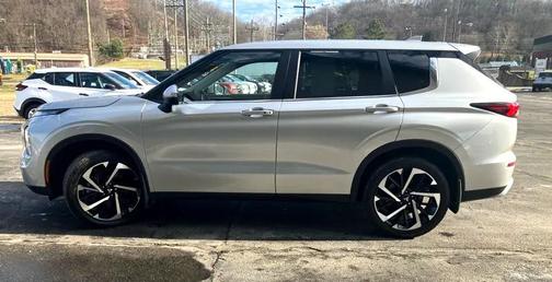 2023 Mitsubishi Outlander SE Black Edition S-AWC