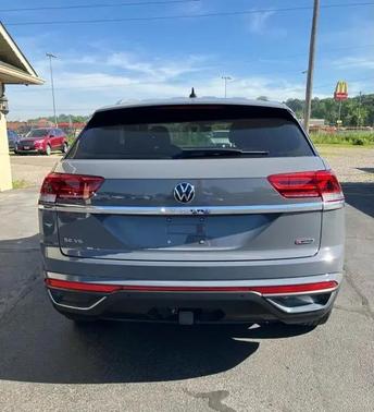 Gray 2022 Volkswagen Atlas Cross Sport 3.6L V6 SE w/Technology