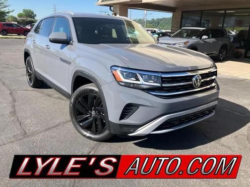 Gray 2022 Volkswagen Atlas Cross Sport 3.6L V6 SE w/Technology