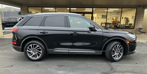 2022 Lincoln Corsair Standard AWD