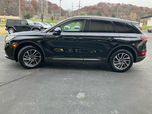 2022 Lincoln Corsair Standard AWD