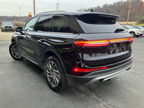 2022 Lincoln Corsair Standard AWD