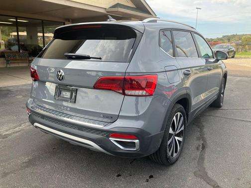 2023 Volkswagen Taos SE 4MOTION *Ltd Avail*
