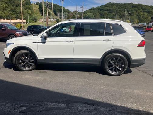 2022 Volkswagen Tiguan 2.0T SE 4MOTION